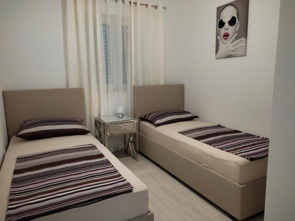 Apartment Josip 2 Tribunj  Exterior photo